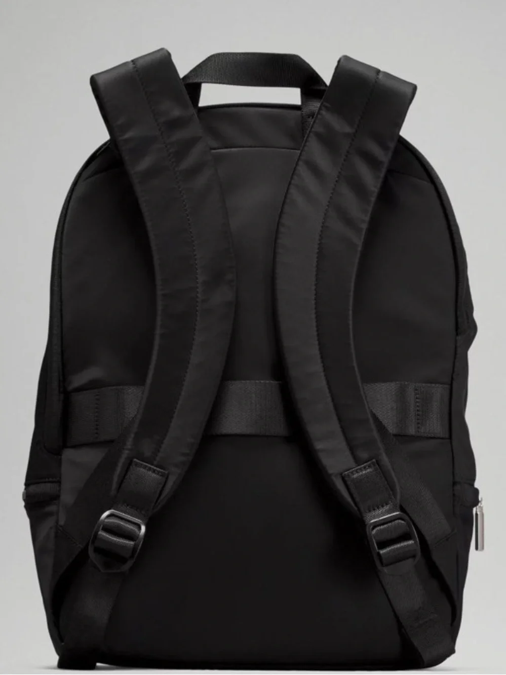 Brand new LuLuLemon backpack Brand New originally 140$. MSRP